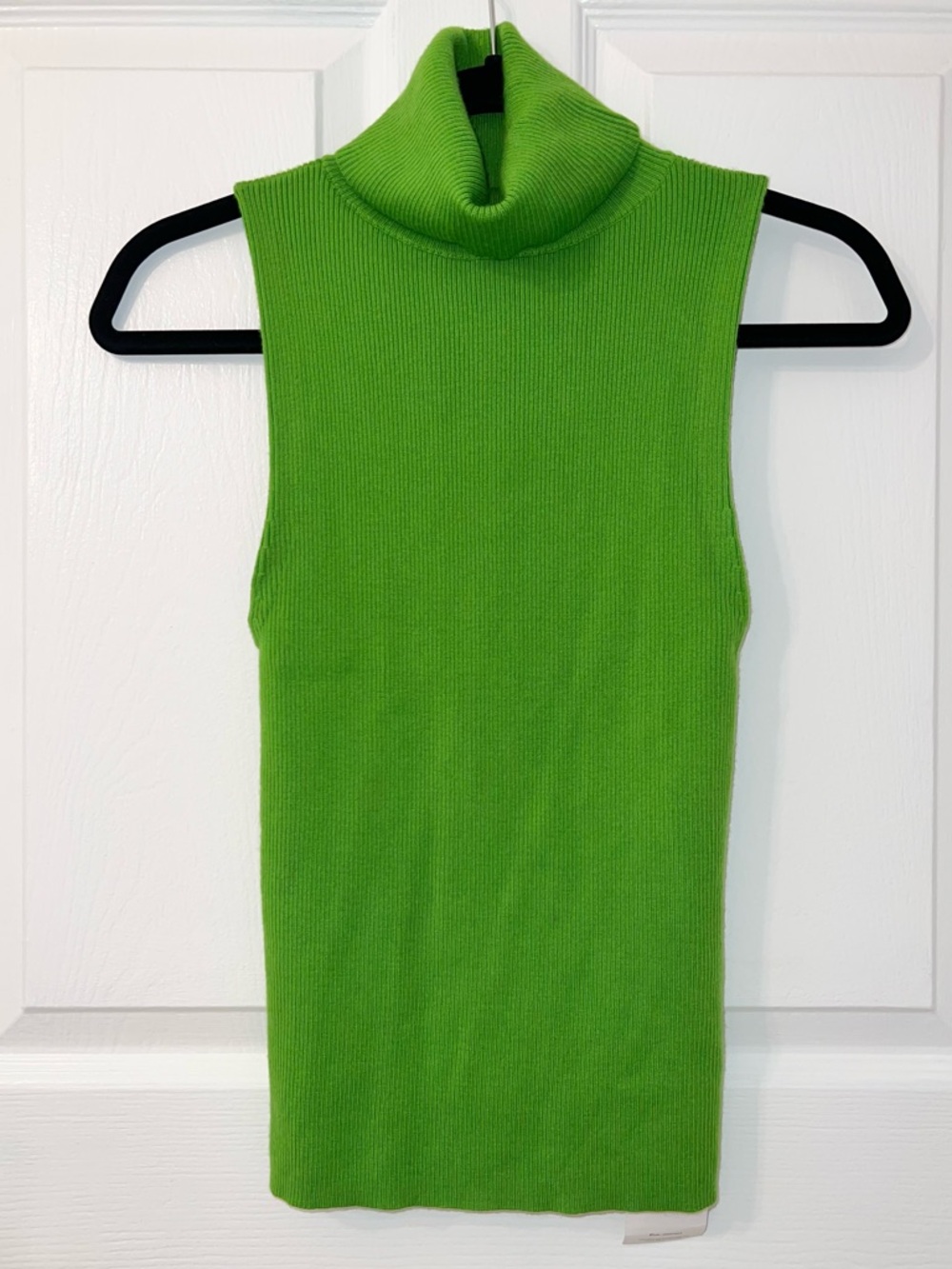 NWT Alice + Olivia Green Sleeveless Turtleneck Tank Top